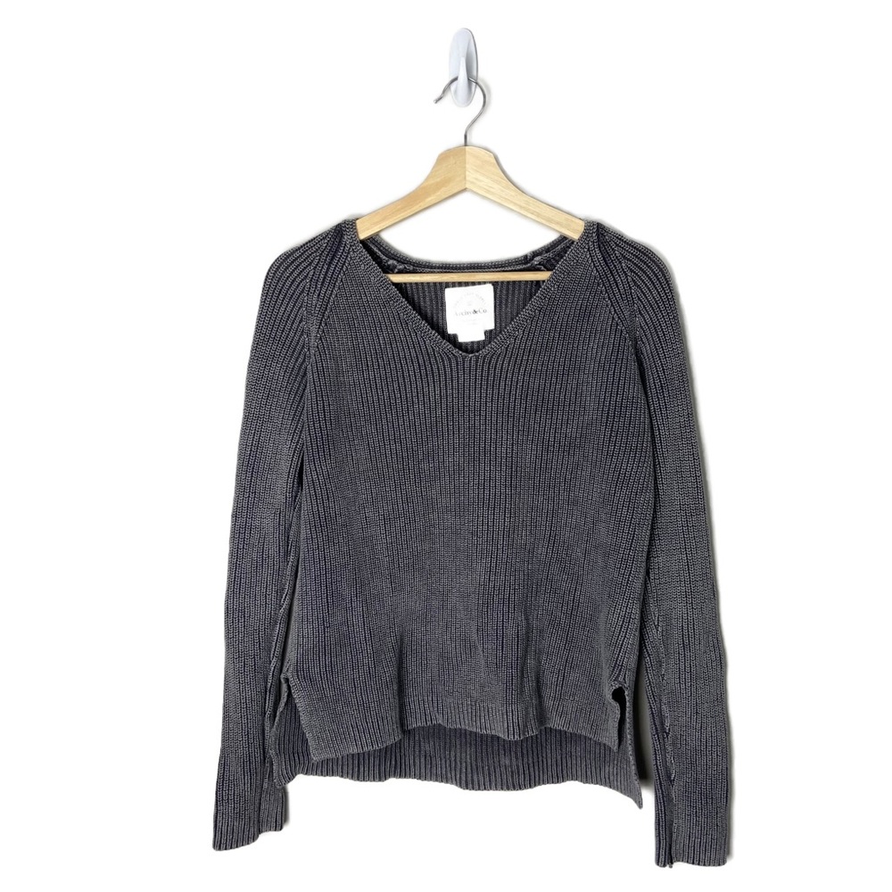 Urban Knit Supply Archy & Co Gray Cotton V-Neck Sweater